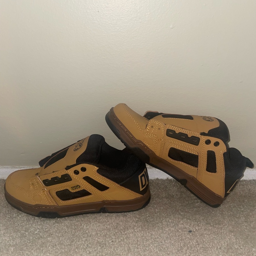 DVS Comanche Skate Shoe *LIKE NEW* Men’s Size 7